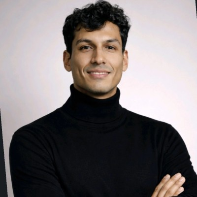 Dr. Daniel Valle-Millares